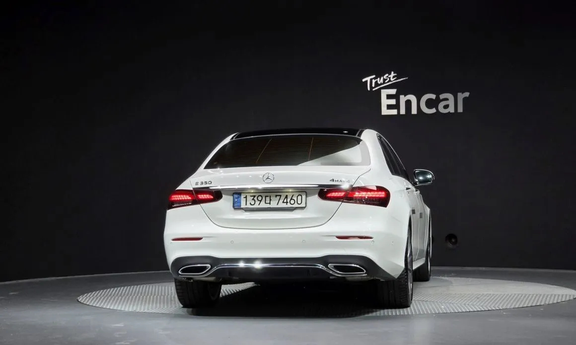 Mercedes-Benz E-Class — фото 5