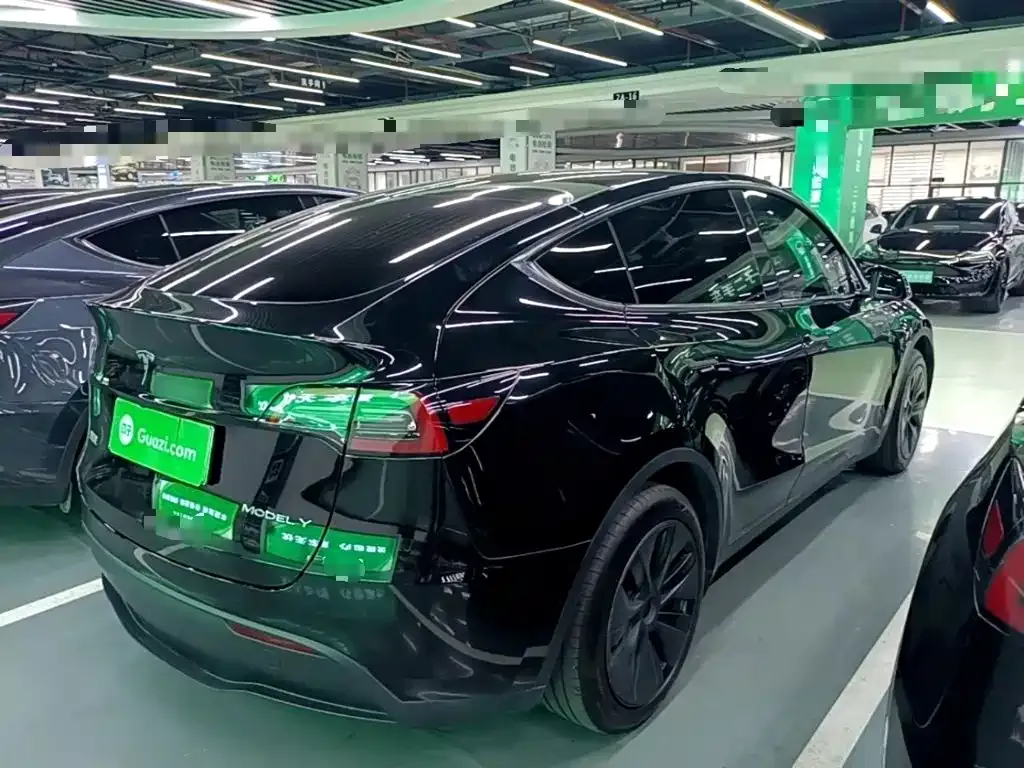 Tesla Model Y — фото 4
