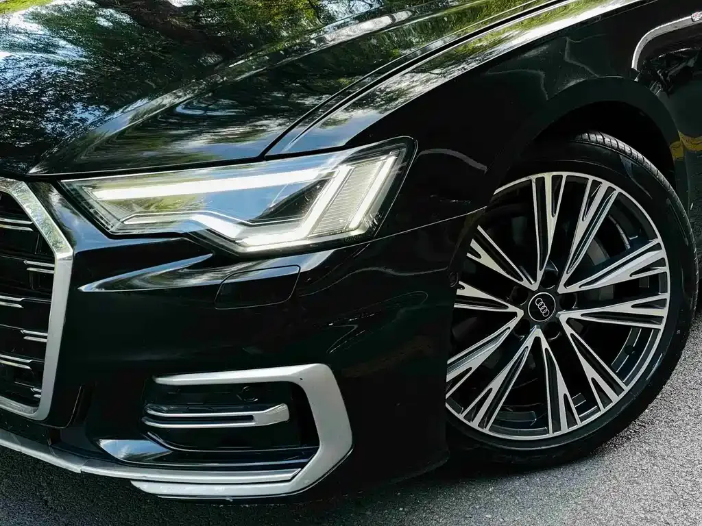 Audi A6L — фото 8