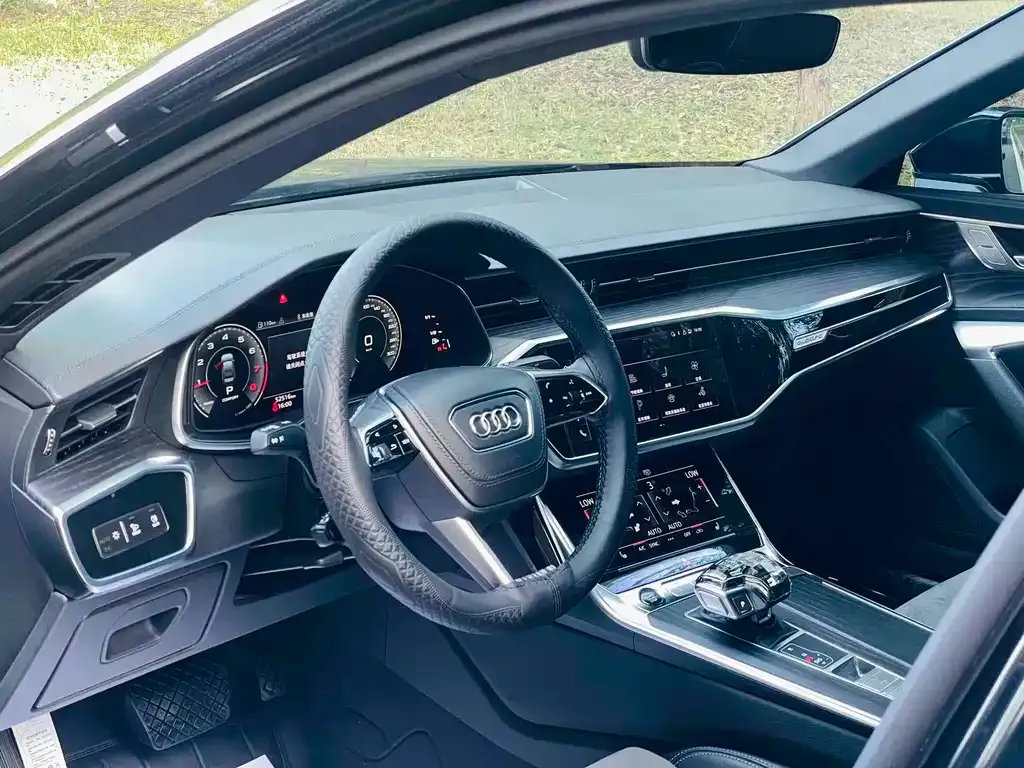 Audi A6L — фото 6