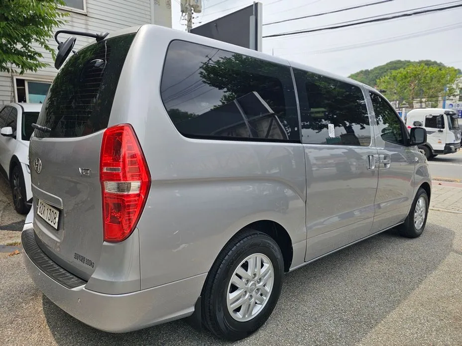 Hyundai Starex — фото 8