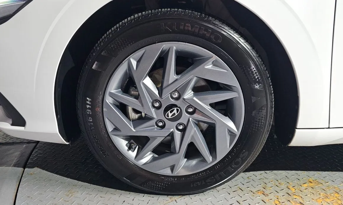 Hyundai AVANTE — фото 9
