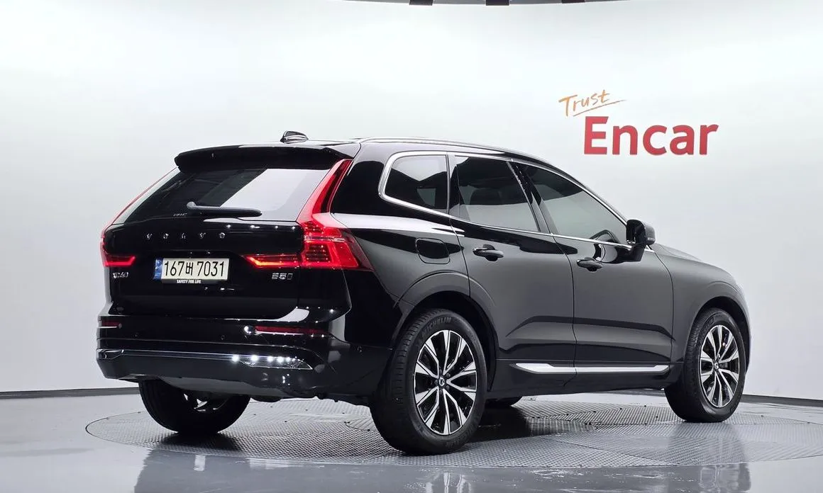 Volvo XC60 — фото 9