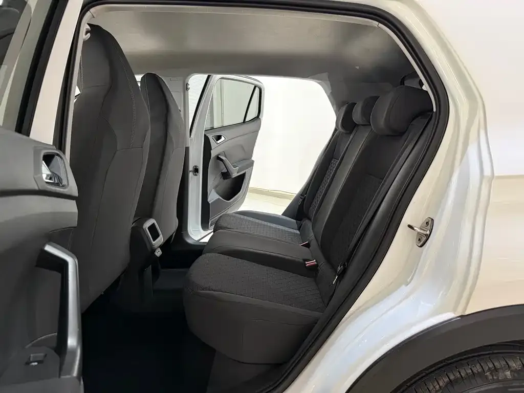 Volkswagen T-Cross — фото 7