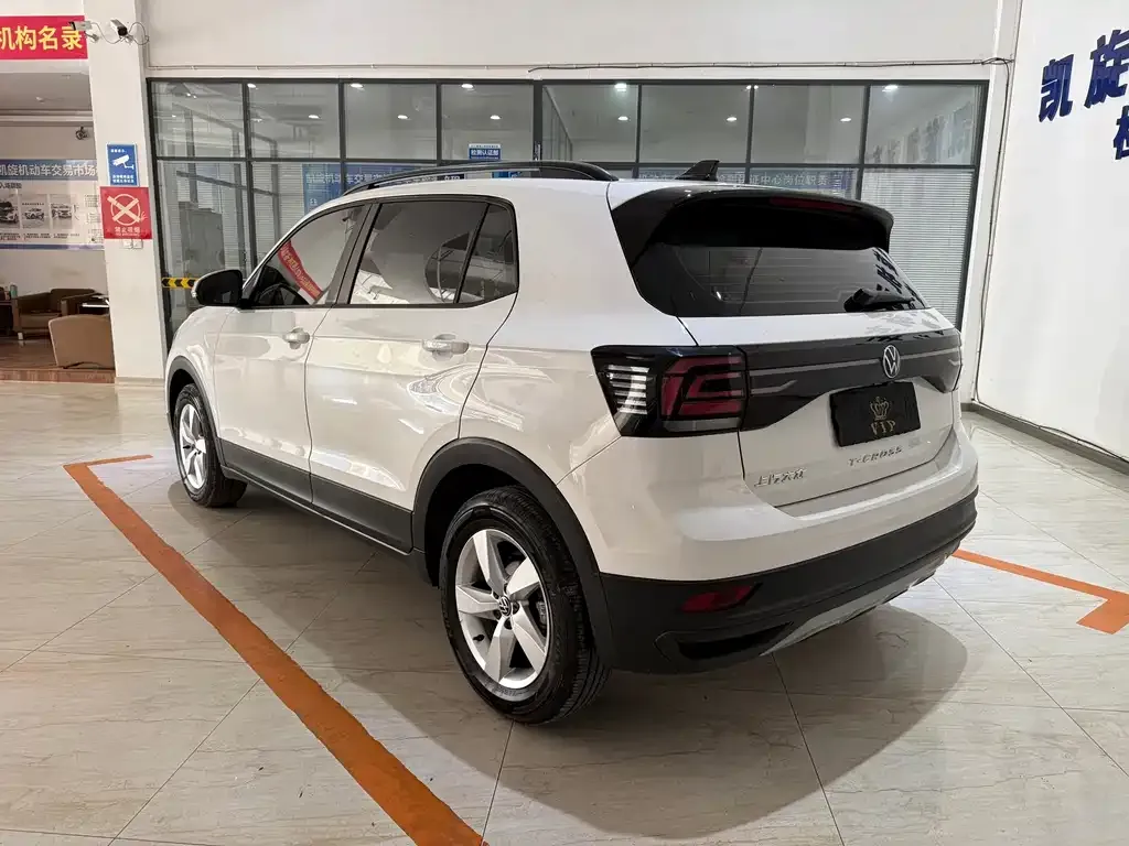 Volkswagen T-Cross — фото 8