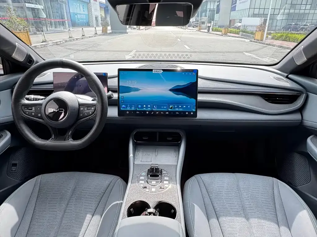 BYD Seal 06GT — фото 10