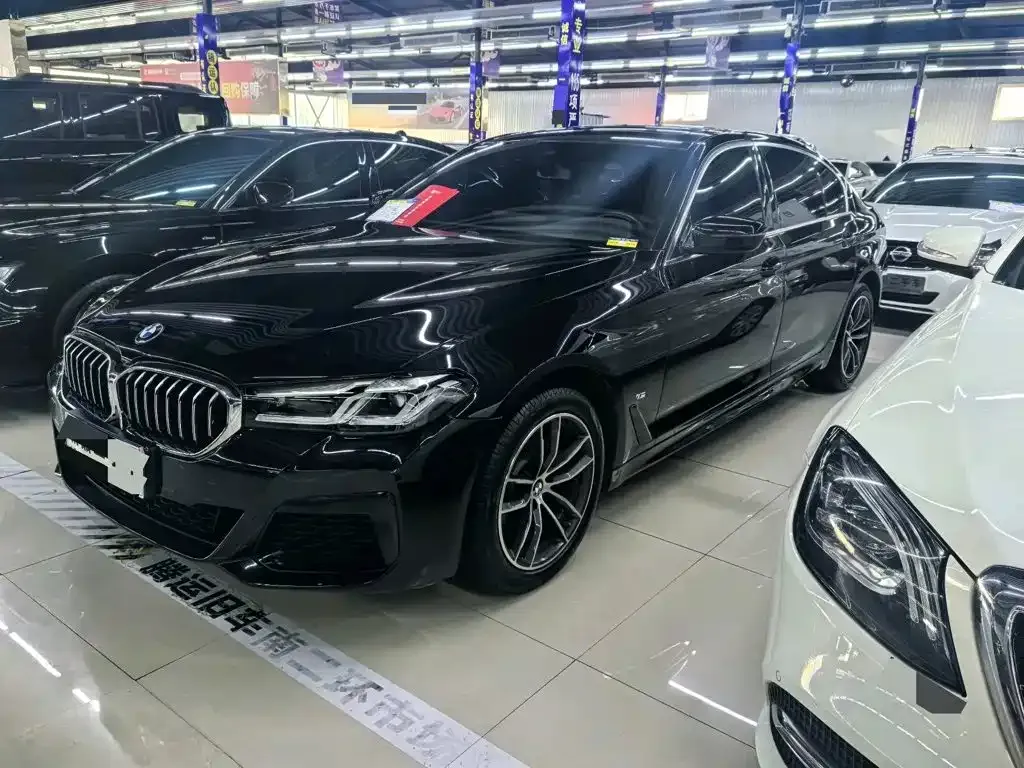 BMW 5 Series — фото 1