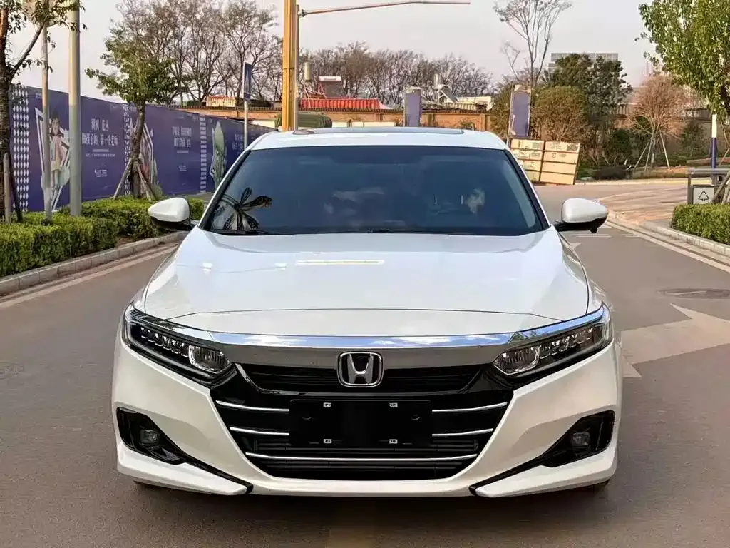 Honda Accord — фото 8