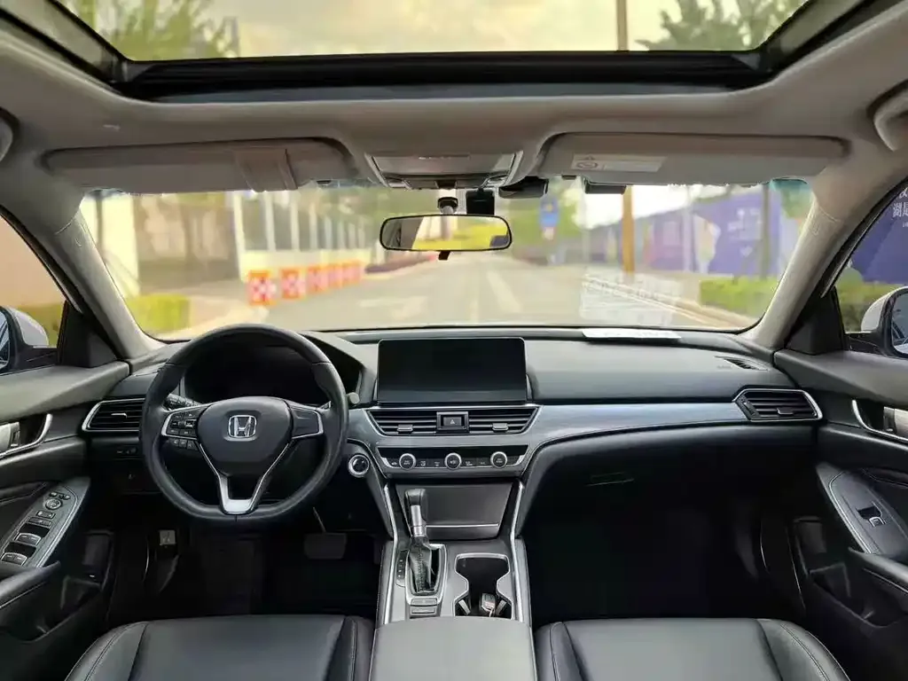 Honda Accord — фото 3