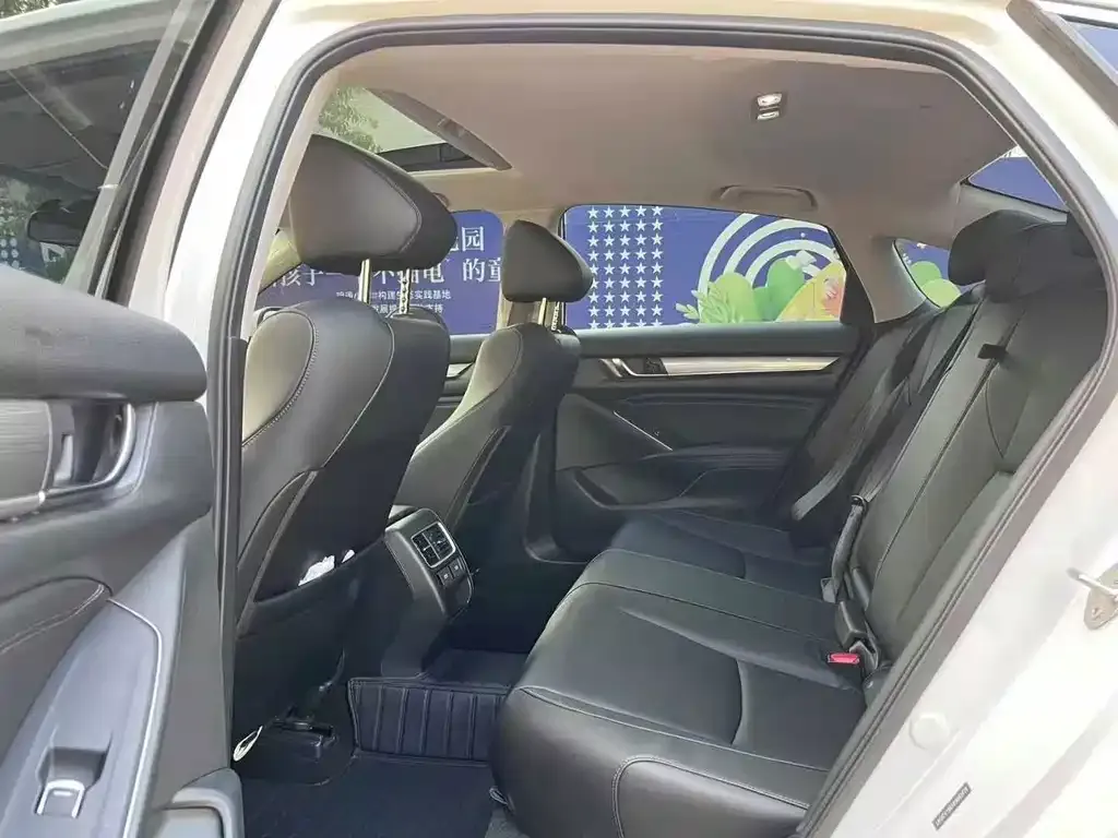 Honda Accord — фото 2