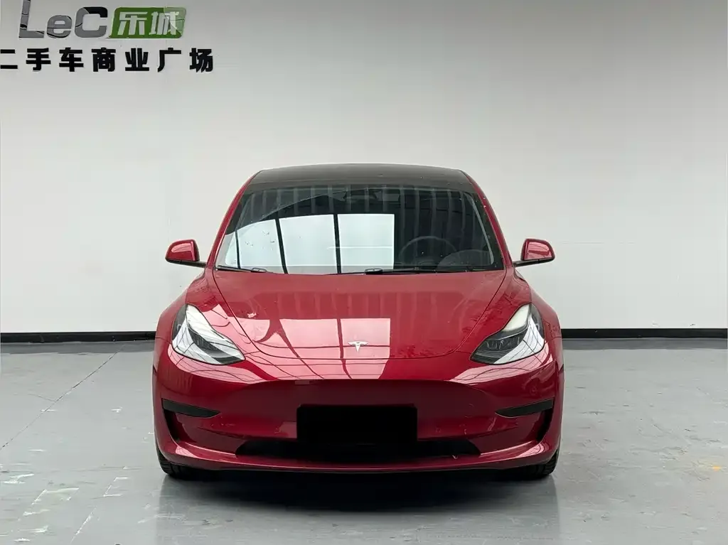 Tesla Model 3 — фото 5