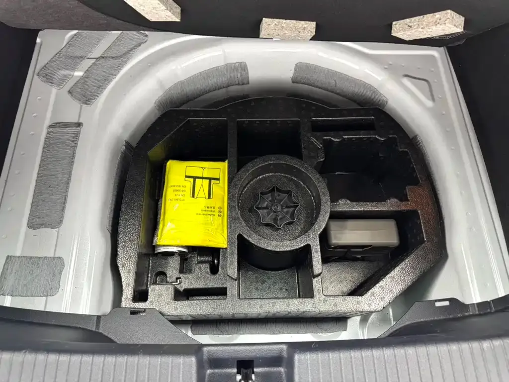 Volkswagen Tharu — фото 10