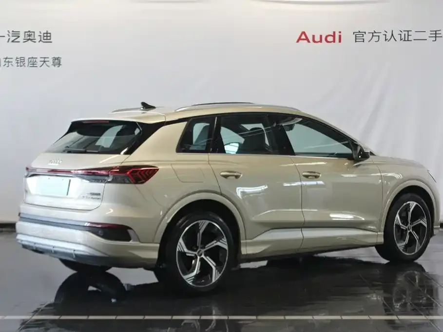 Audi Q4 e-tron — фото 7