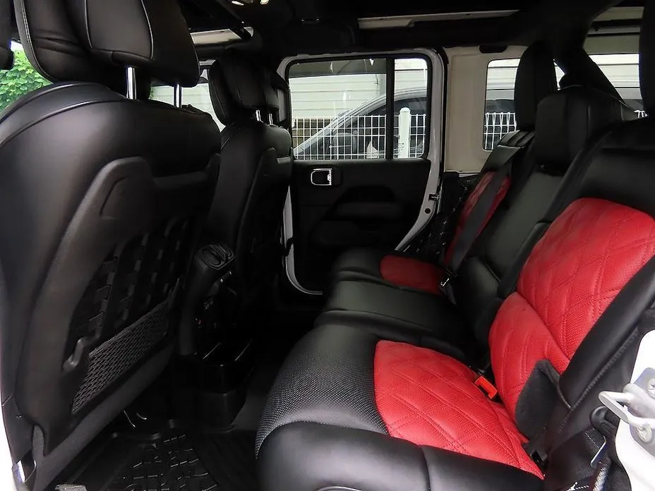 Jeep Wrangler — фото 2