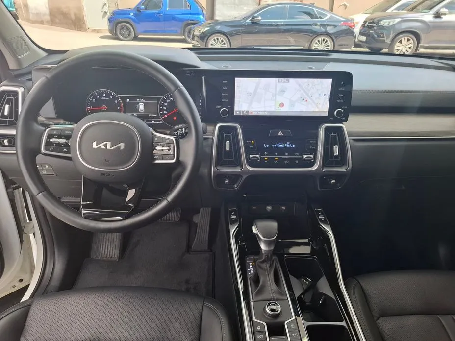 Kia Sorento — фото 8