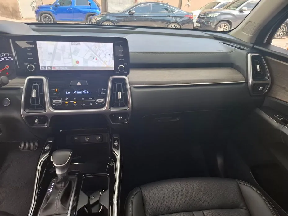 Kia Sorento — фото 6