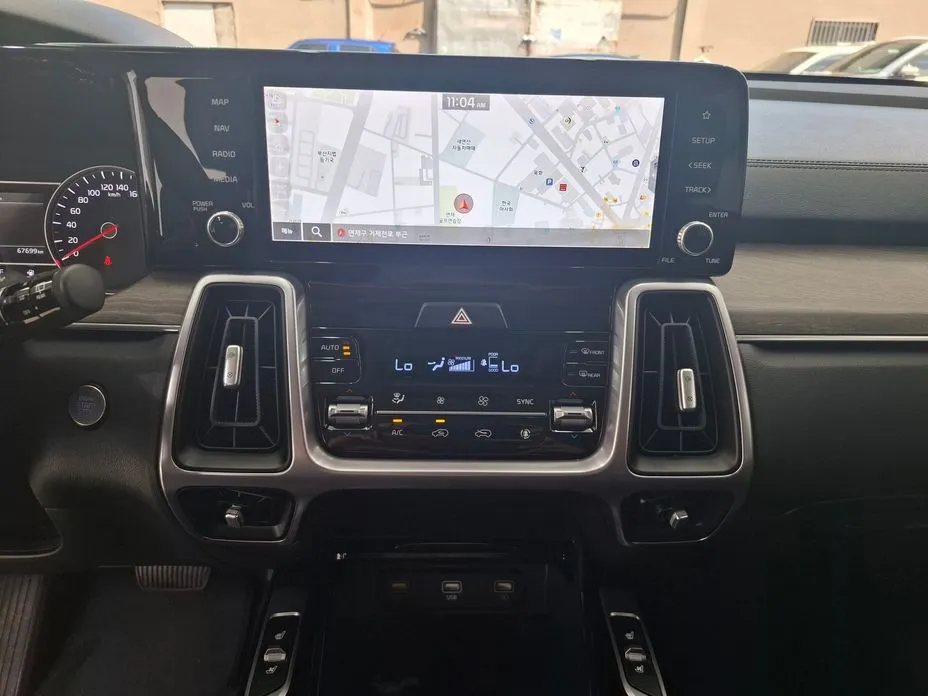 Kia Sorento — фото 9