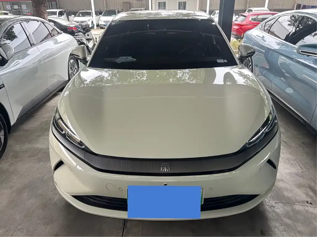 BYD Qin L — фото 1