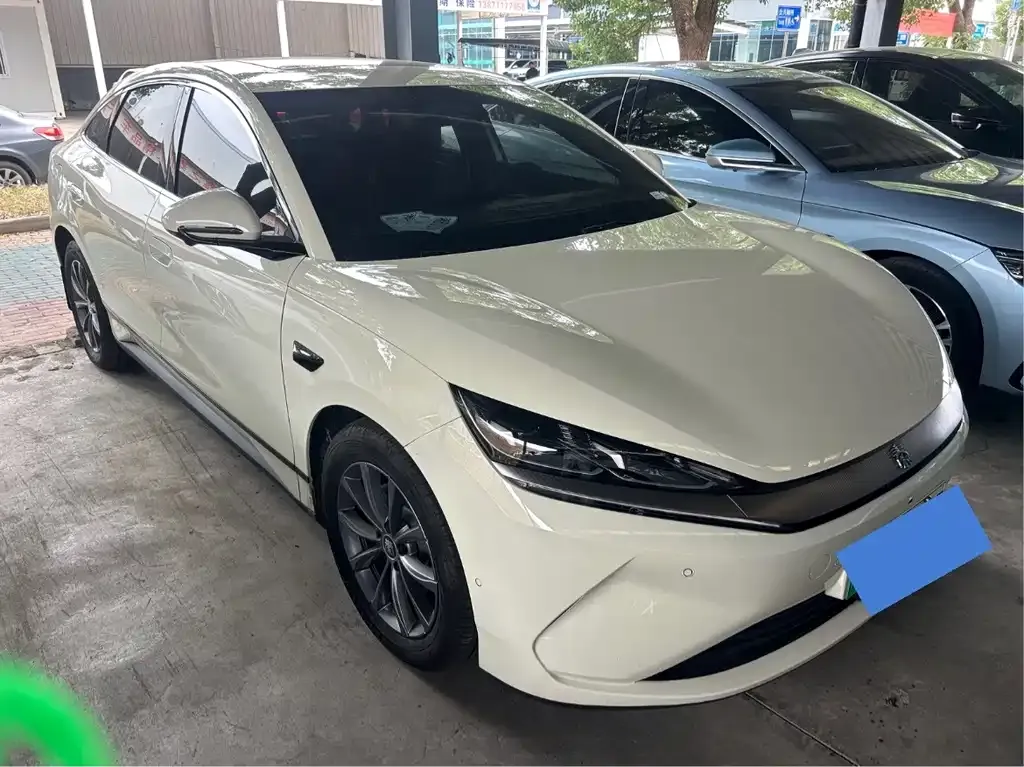 BYD Qin L — фото 9