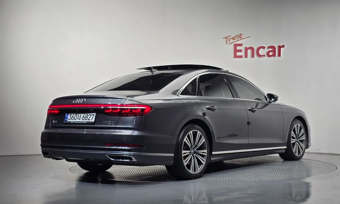 Audi A8 — фото 5