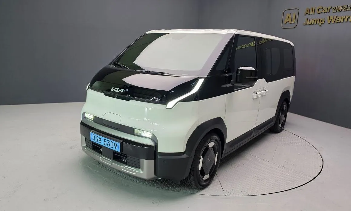 Kia PV5 — фото 1