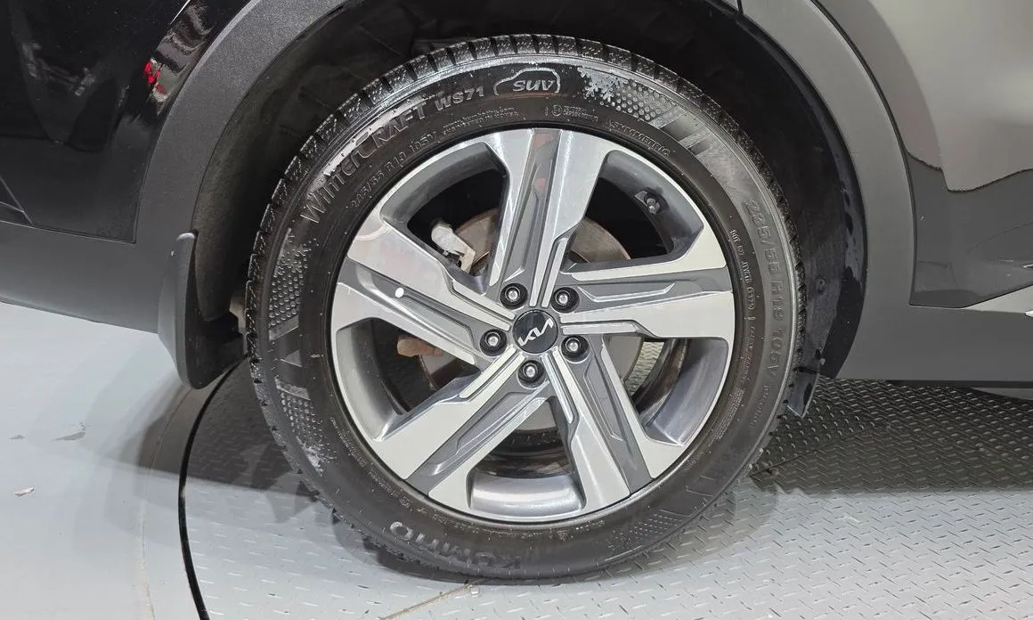 Kia Sorento — фото 10
