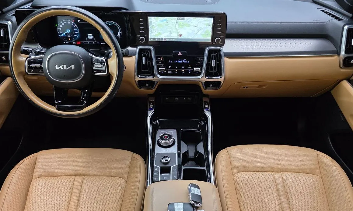 Kia Sorento — фото 7
