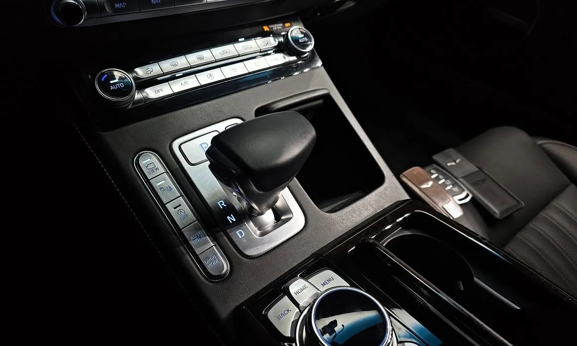 Genesis G90 — фото 10