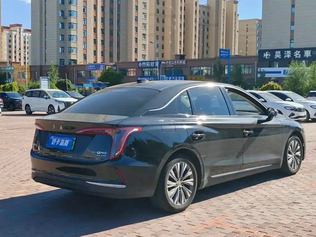 Hongqi E-QM5 — фото 4