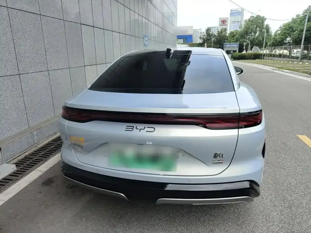 BYD Han L — фото 3