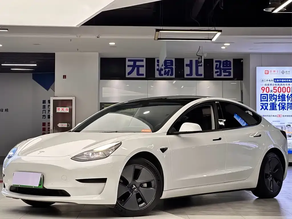 Tesla Model 3 — фото 8