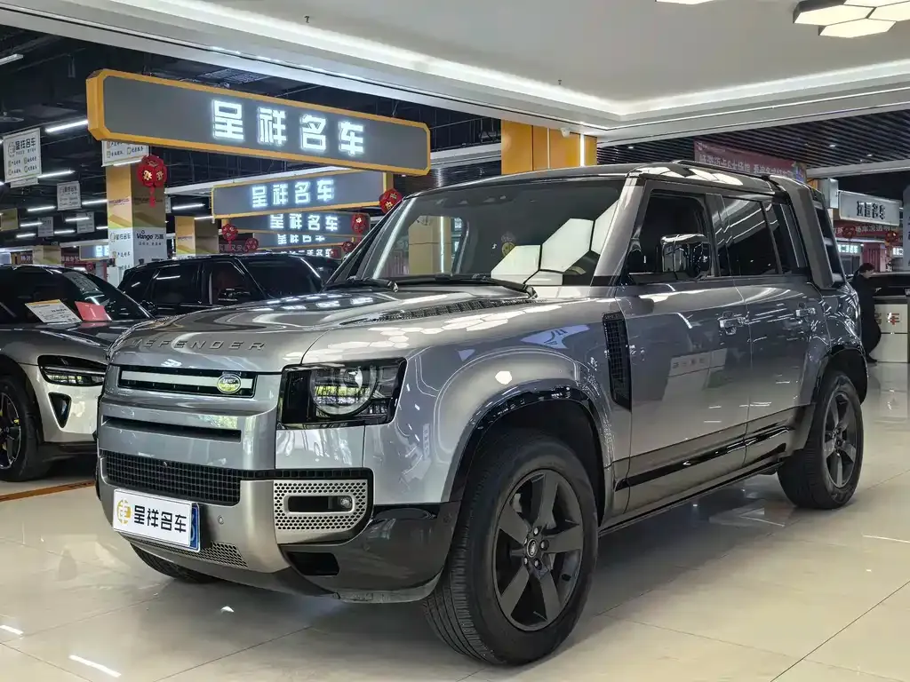 Land Rover Defender — фото 1