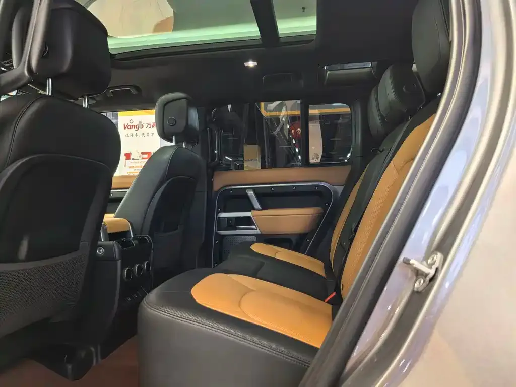 Land Rover Defender — фото 2