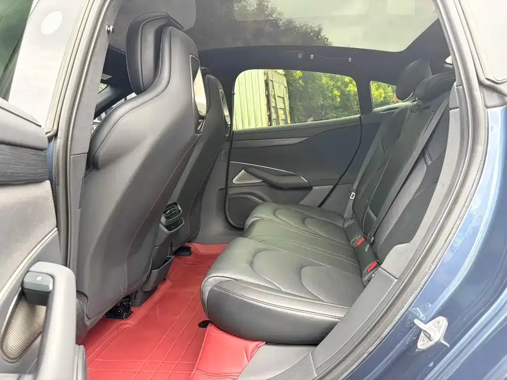 Xiaomi SU7 — фото 3