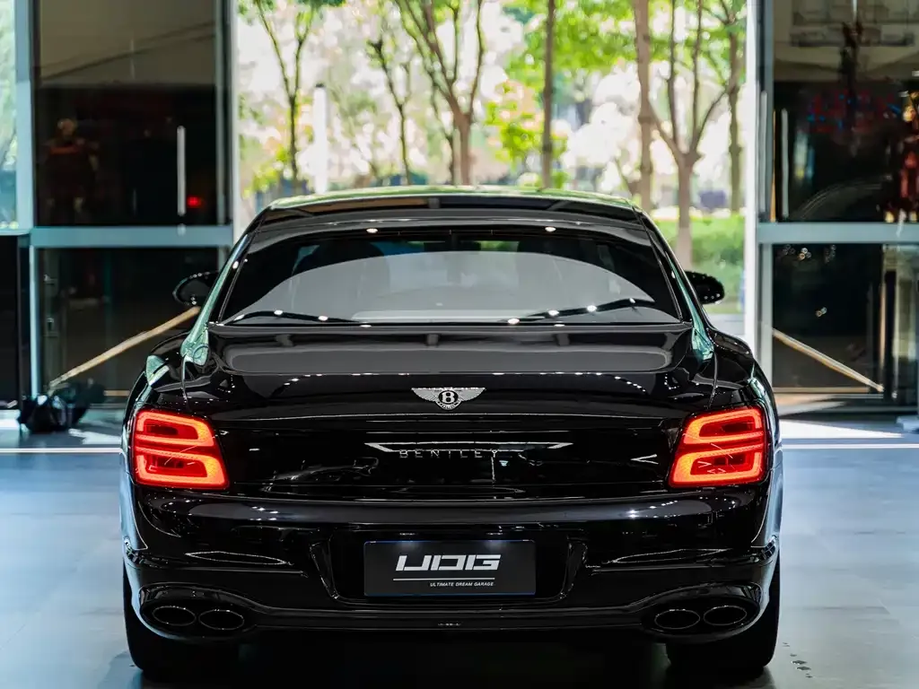 Bentley Flying Spur — фото 8