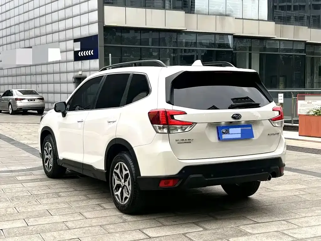 Subaru Forester — фото 7