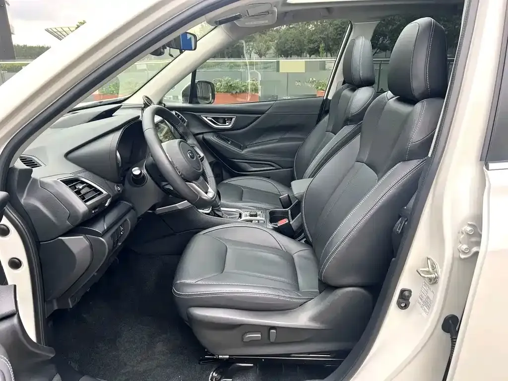 Subaru Forester — фото 3