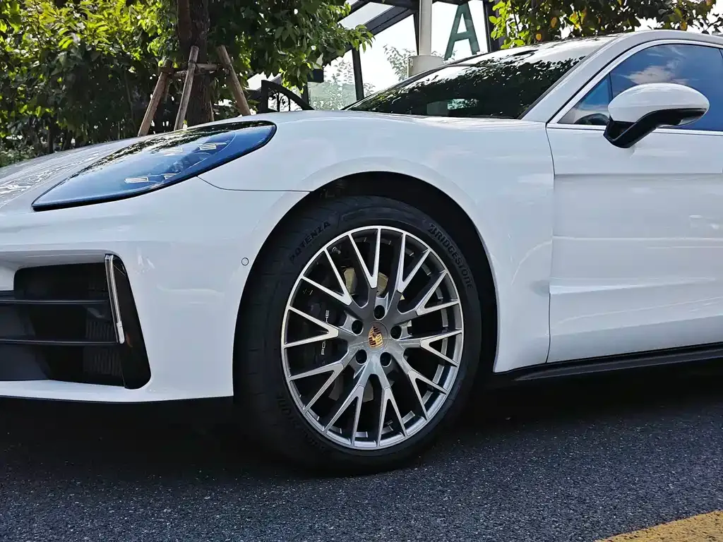 Porsche Panamera — фото 10