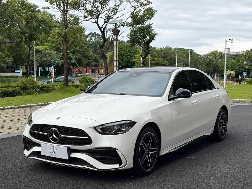 Mercedes-Benz C-Class — фото 1