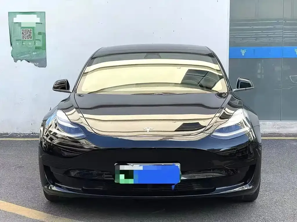 Tesla Model 3 — фото 5
