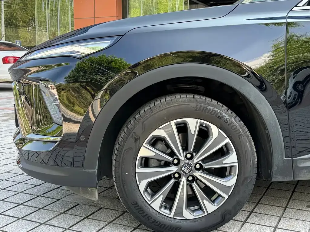 Buick Envision Plus — фото 10