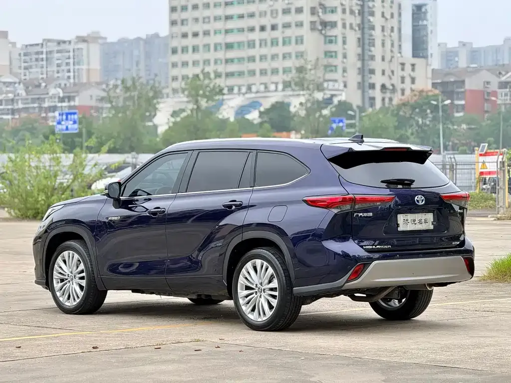 Toyota Highlander — фото 5