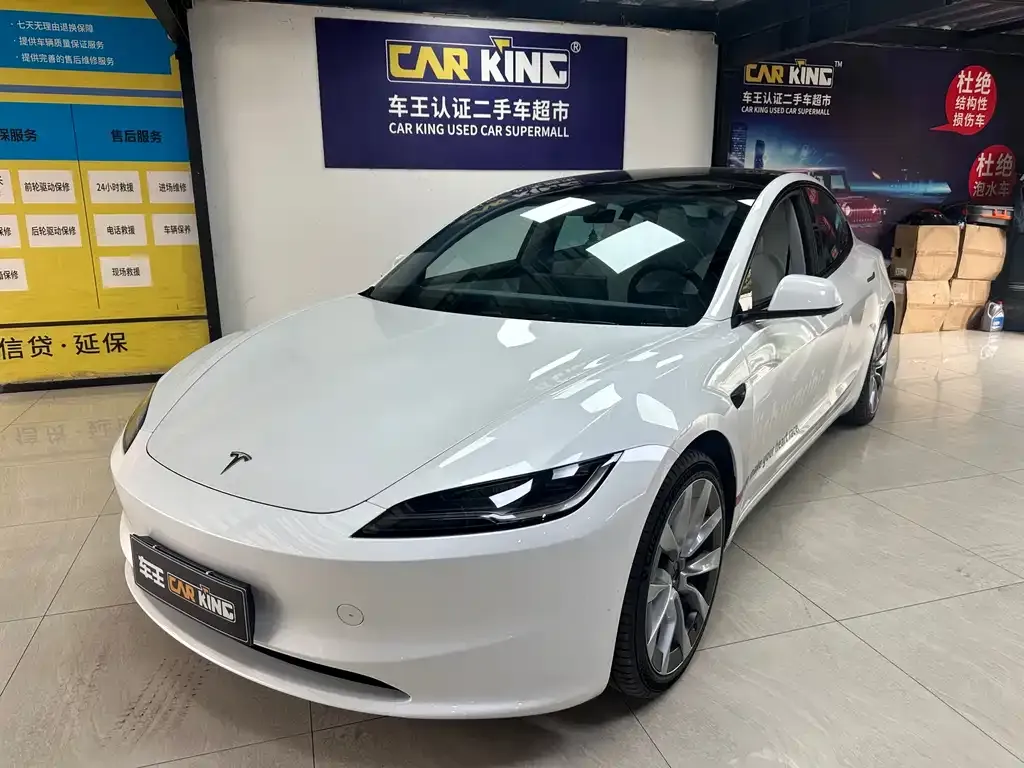 Tesla Model 3 — фото 1