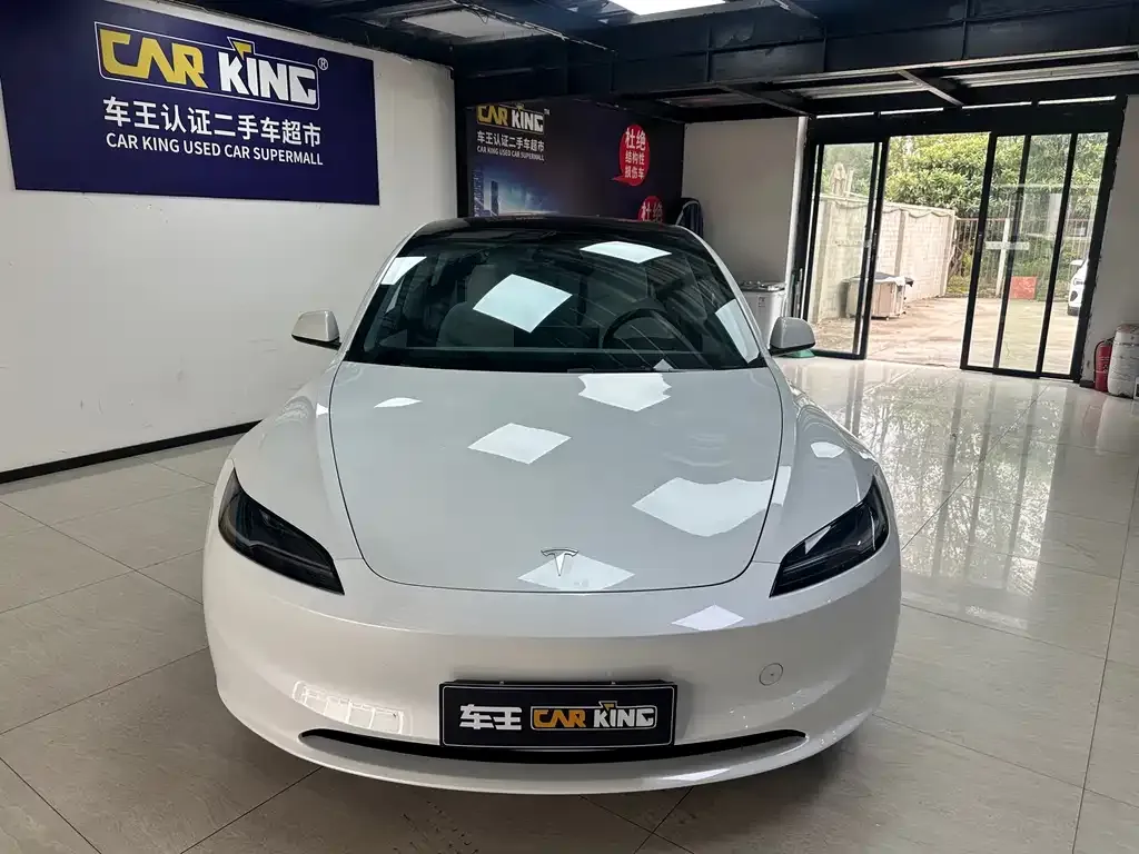 Tesla Model 3 — фото 9