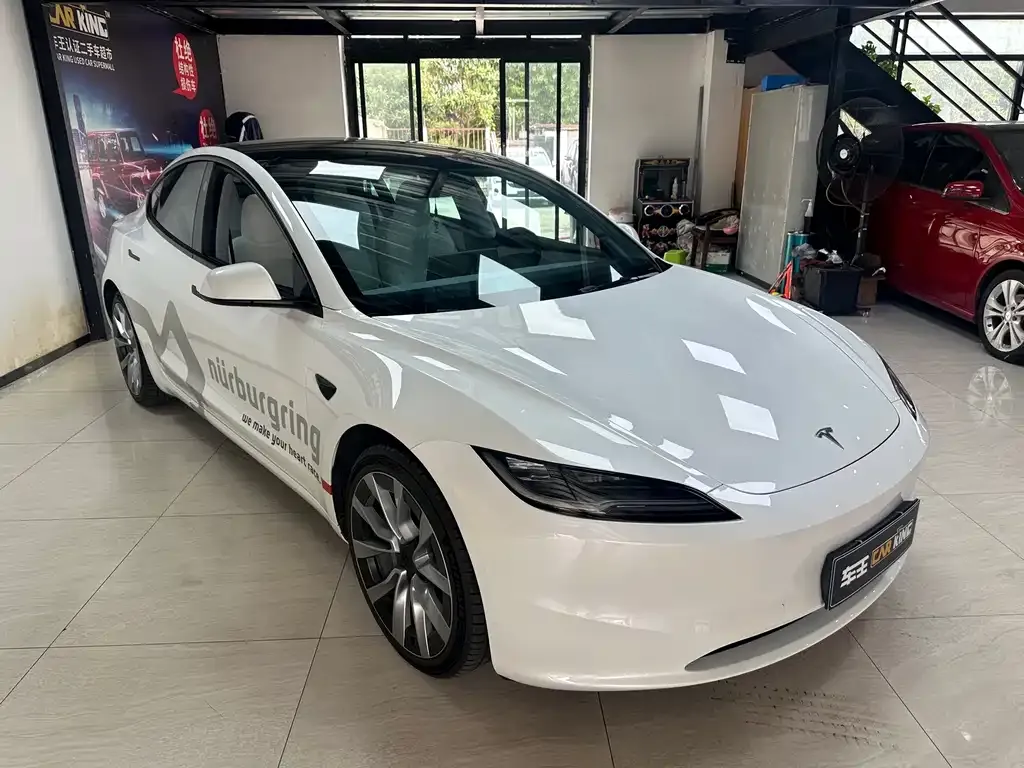 Tesla Model 3 — фото 8