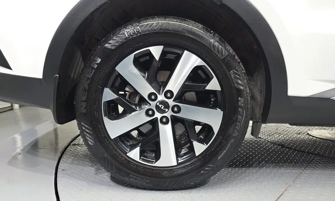 Kia Sorento — фото 3