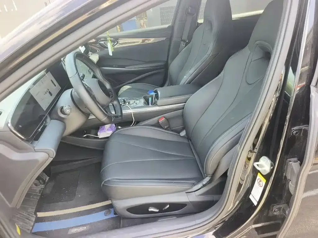 BYD Seal — фото 3