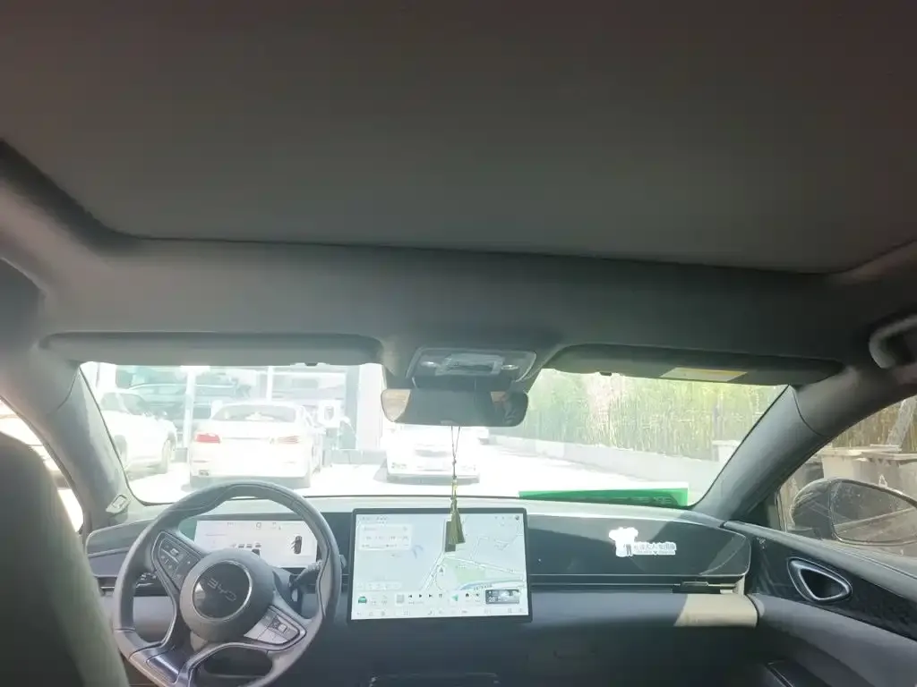 BYD Seal — фото 2