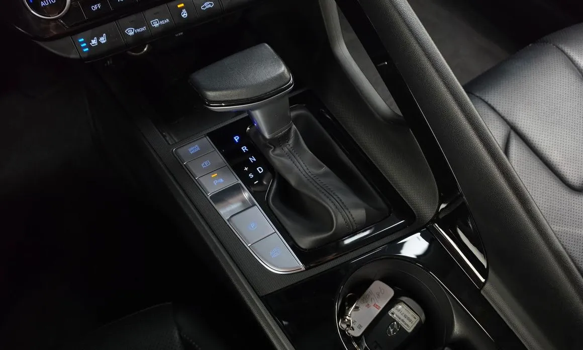 Hyundai AVANTE — фото 6
