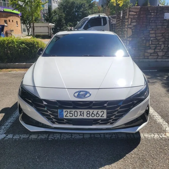 Hyundai AVANTE — фото 1